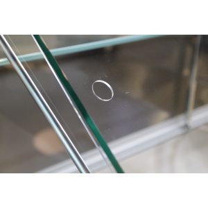 Vitrina com portas de correr para trás VRE-150