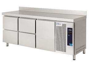 <p>Fabricado em aço inoxidável.</p>