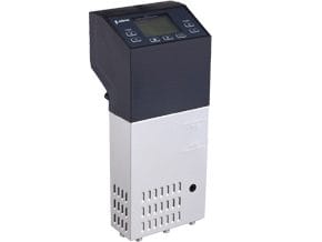 <p>Sistema de cocção sous vide portátil com capacidade de até 25 litros.</p>